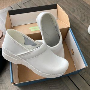 Dansko Professional Box White Leather brand new